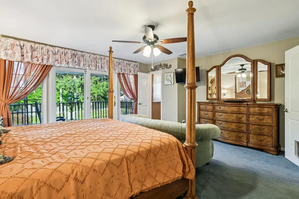 11 Kim Avenue Smithtown NY 11787