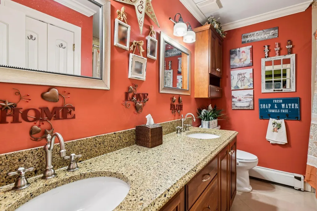 11 Kim Avenue Smithtown NY 11787