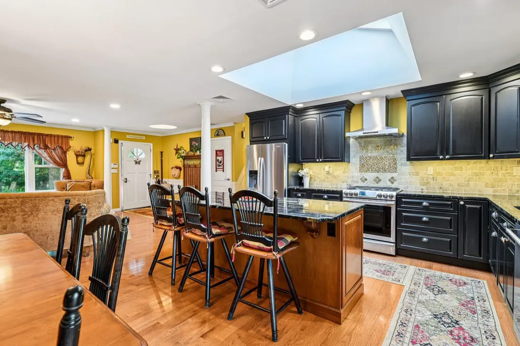 11 Kim Avenue Smithtown NY 11787