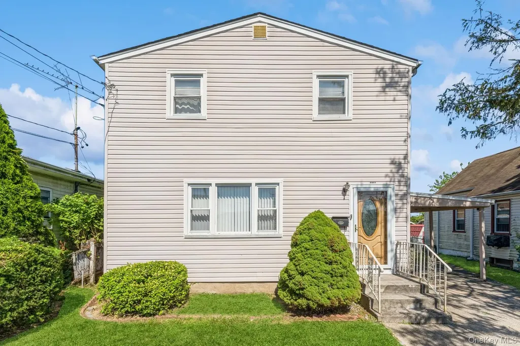 220 Elzey Avenue Elmont NY 11003