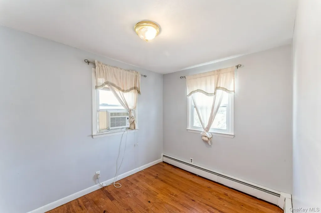220 Elzey Avenue Elmont NY 11003