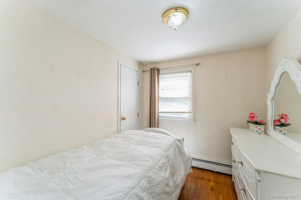 220 Elzey Avenue Elmont NY 11003