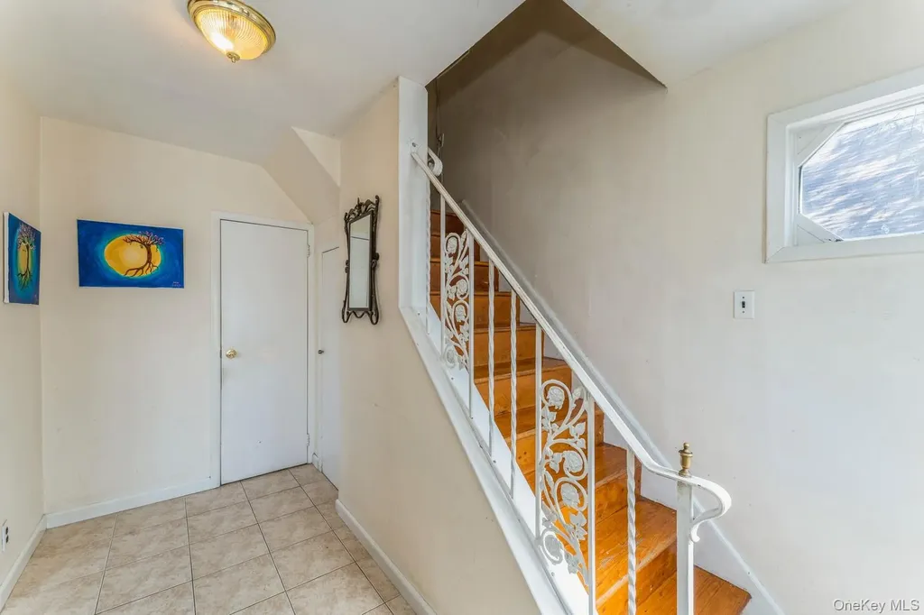 220 Elzey Avenue Elmont NY 11003