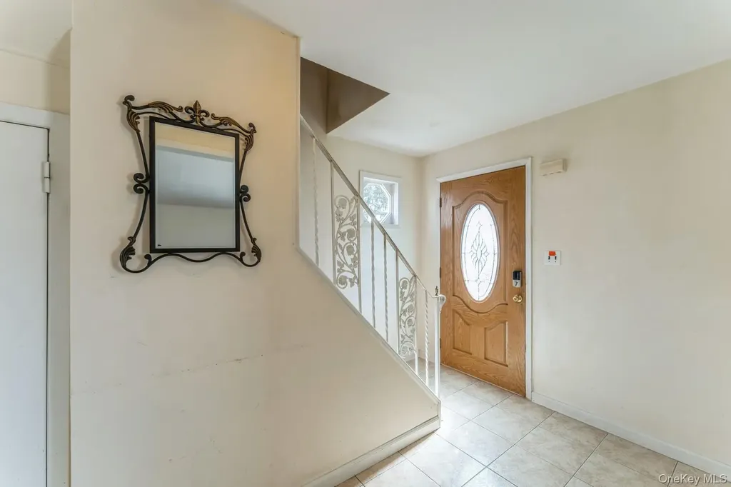 220 Elzey Avenue Elmont NY 11003