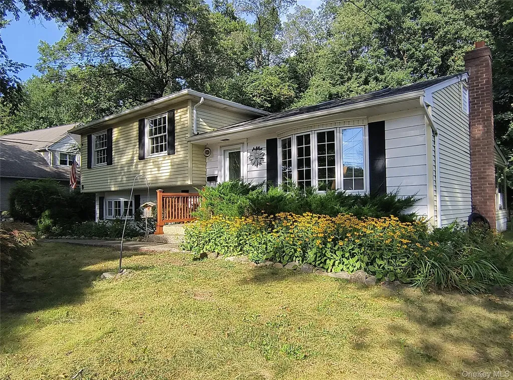 8 Beech Street Nanuet NY 10954