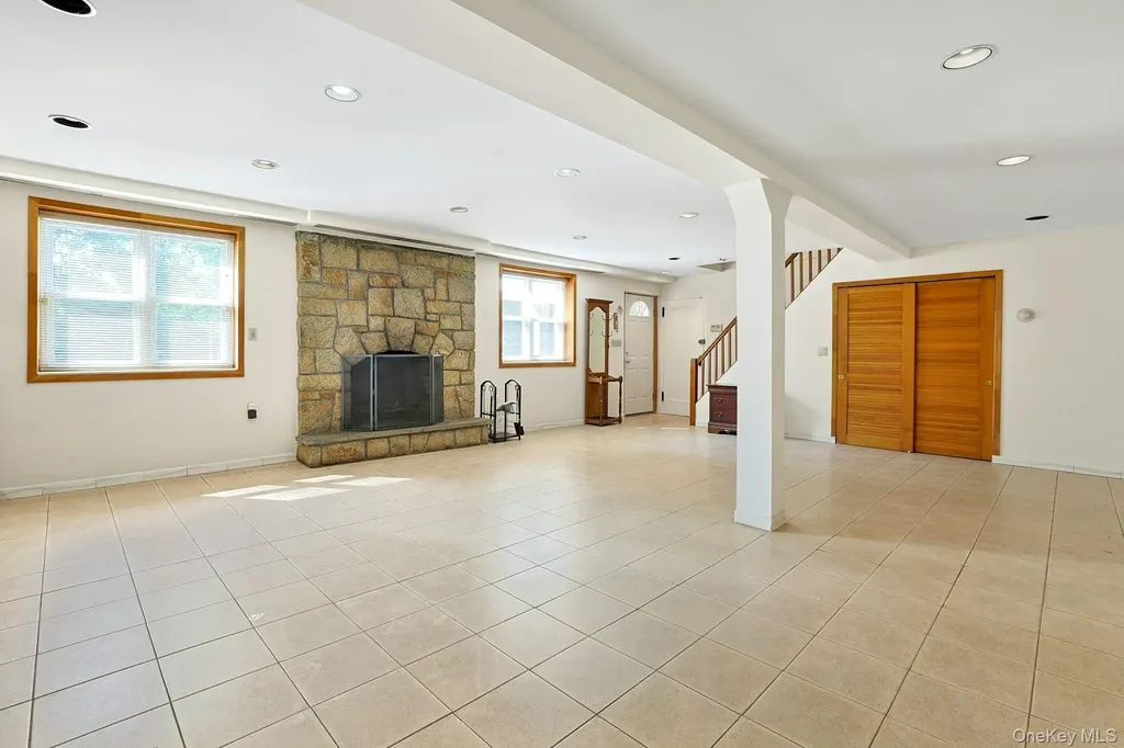 149 Longvue Terrace Yonkers NY 10710