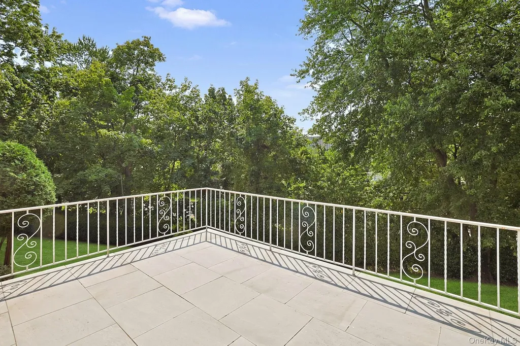 149 Longvue Terrace Yonkers NY 10710