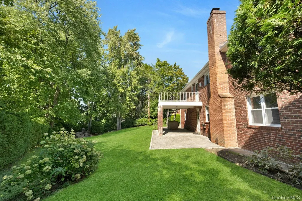 149 Longvue Terrace Yonkers NY 10710