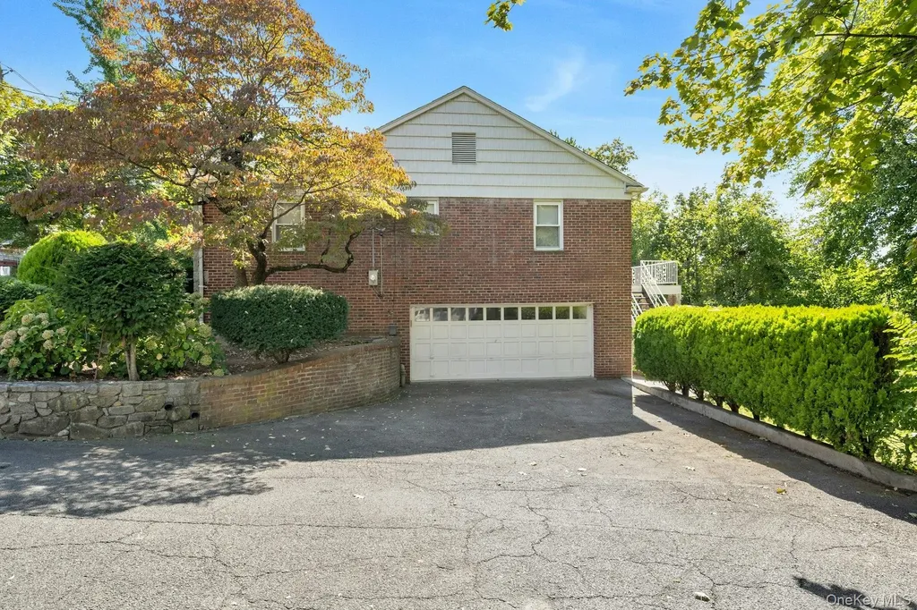 149 Longvue Terrace Yonkers NY 10710