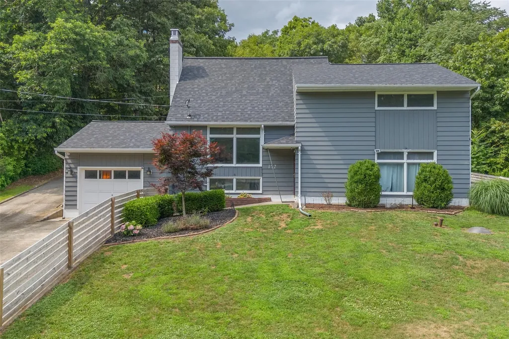 172 Roosevelt Road Hyde Park NY 12538