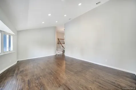 3058 Susan Road Bellmore NY 11710