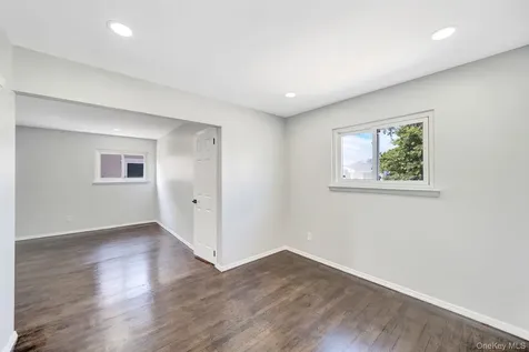 3058 Susan Road Bellmore NY 11710