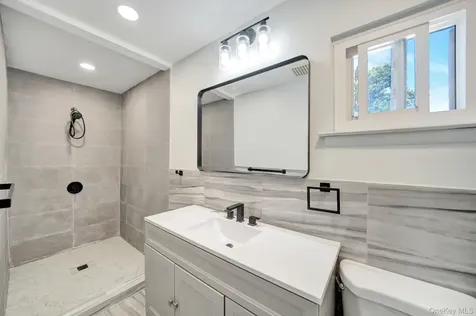 3058 Susan Road Bellmore NY 11710