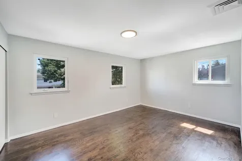 3058 Susan Road Bellmore NY 11710