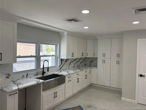 3058 Susan Road Bellmore NY 11710