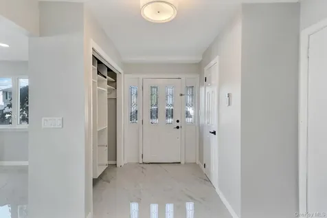 3058 Susan Road Bellmore NY 11710