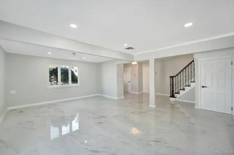 3058 Susan Road Bellmore NY 11710