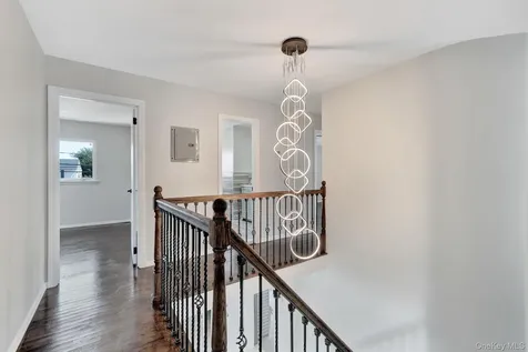 3058 Susan Road Bellmore NY 11710