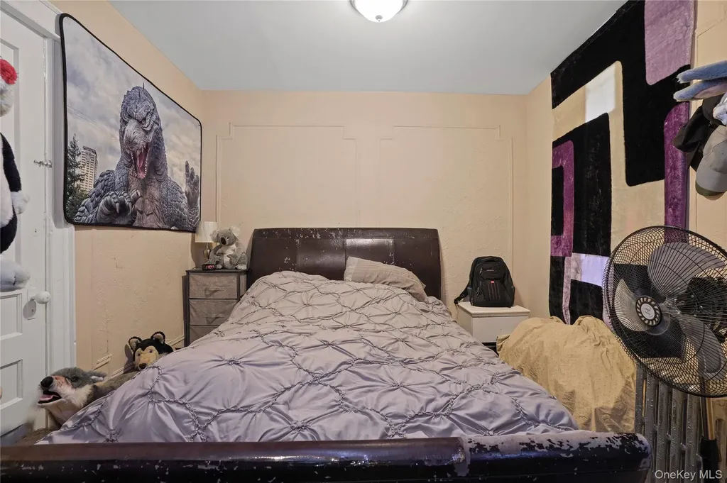 6046 Putnam Avenue Ridgewood NY 11385