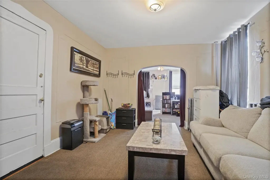6046 Putnam Avenue Ridgewood NY 11385