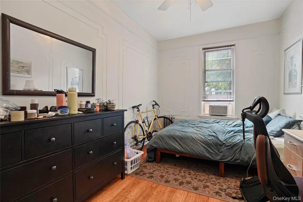 6046 Putnam Avenue Ridgewood NY 11385