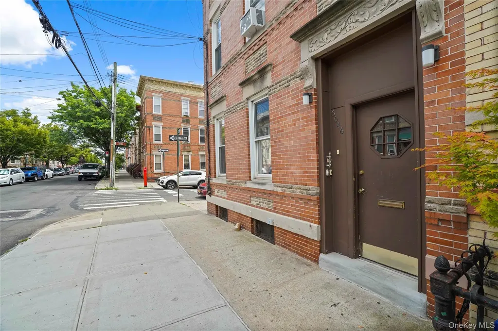 6046 Putnam Avenue Ridgewood NY 11385