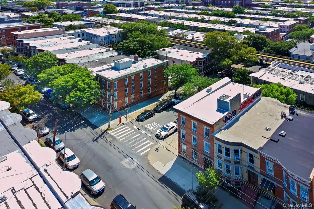 6046 Putnam Avenue Ridgewood NY 11385