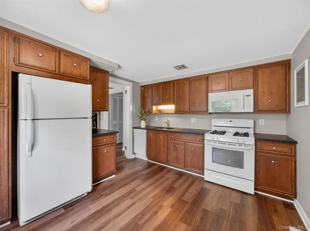 519 Haverstraw Road Suffern NY 10901