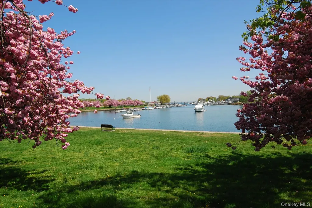 721 Forest Avenue Mamaroneck NY 10543