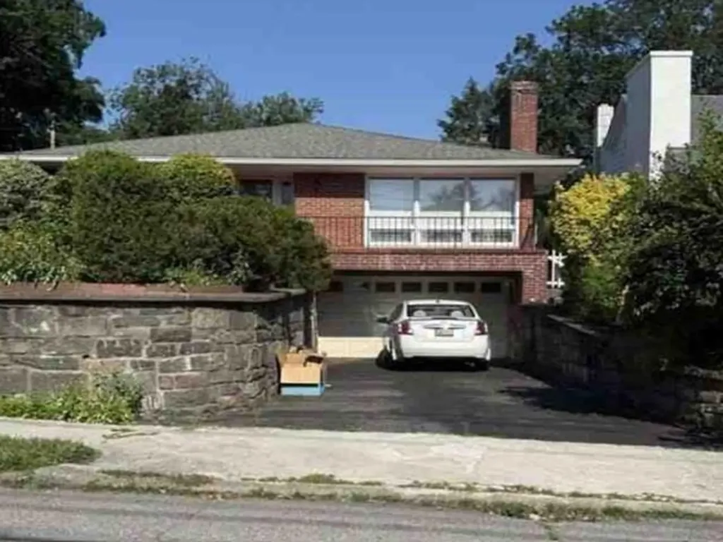 937 Mckinley Street Peekskill NY 10566