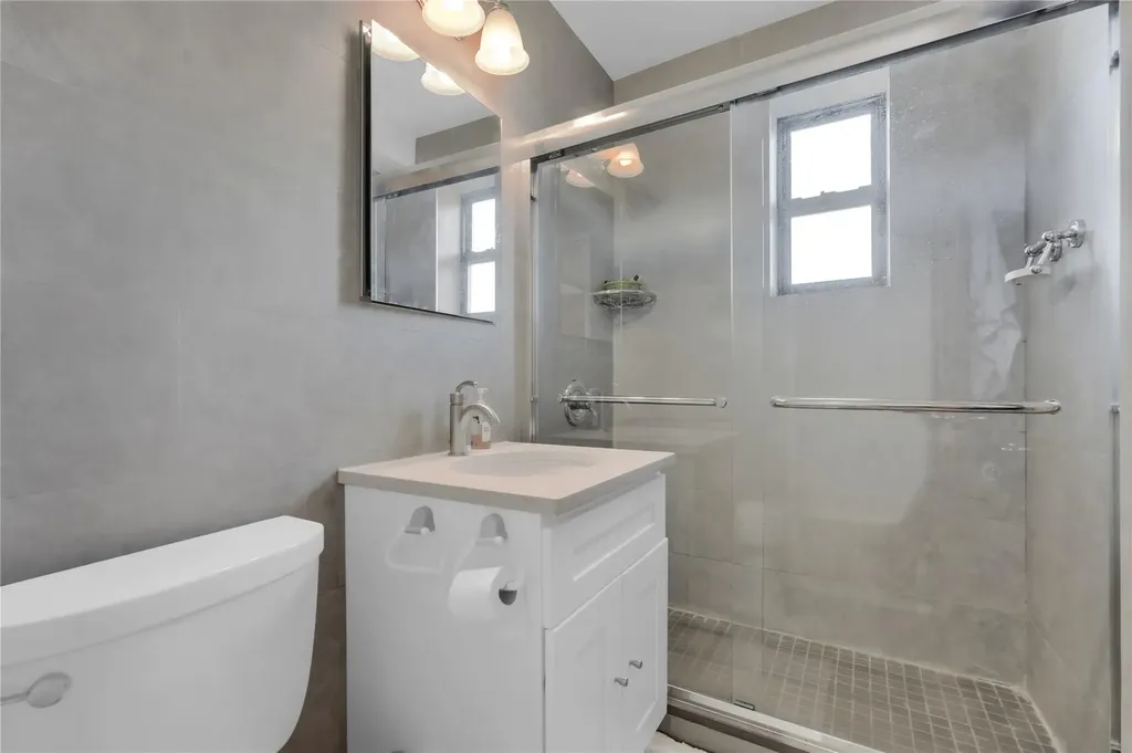 139-09 28th Road Flushing NY 11354