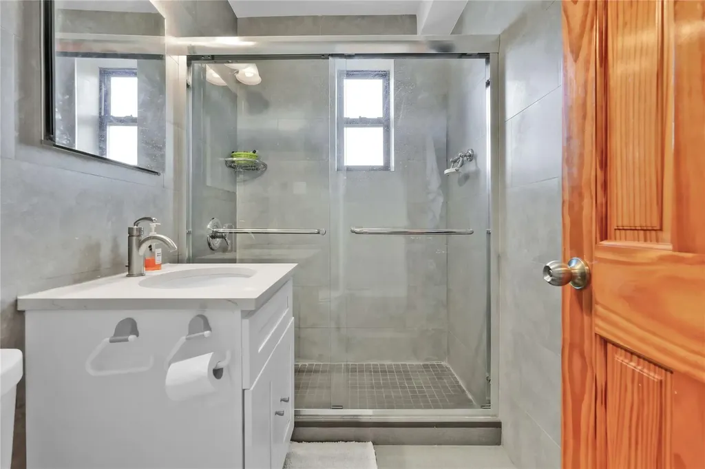 139-09 28th Road Flushing NY 11354