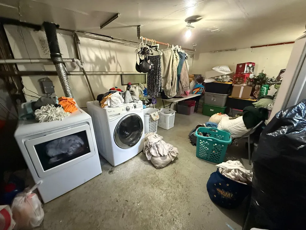 21 Eagle Street Selden NY 11784