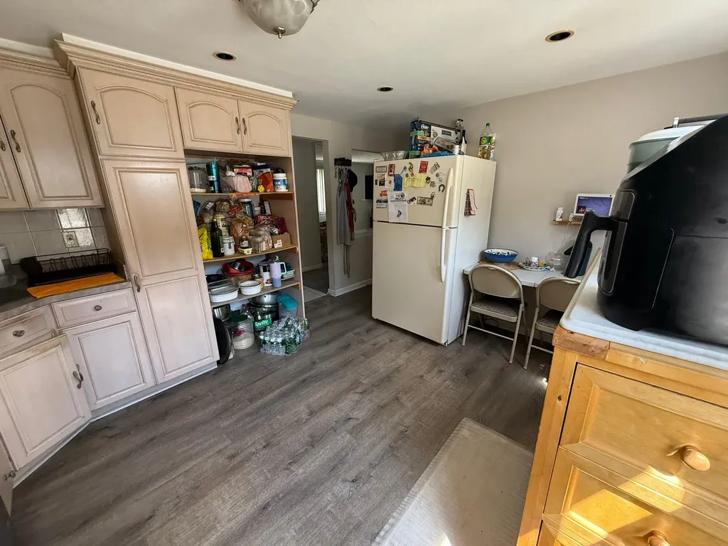21 Eagle Street Selden NY 11784