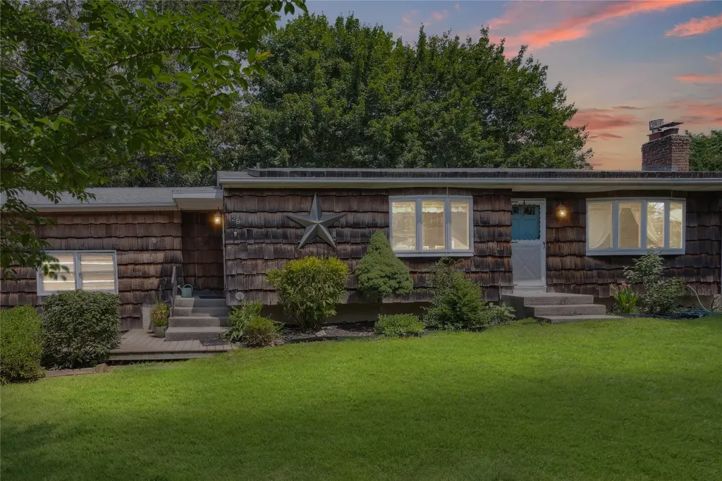 29 King Road Rocky Point NY 11778