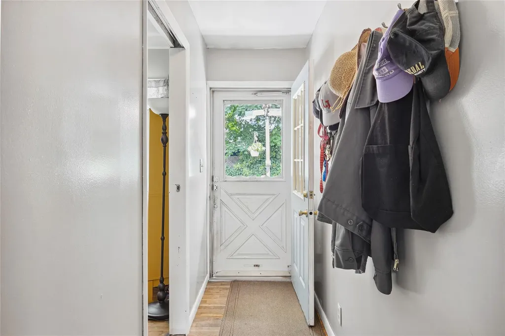 29 King Road Rocky Point NY 11778