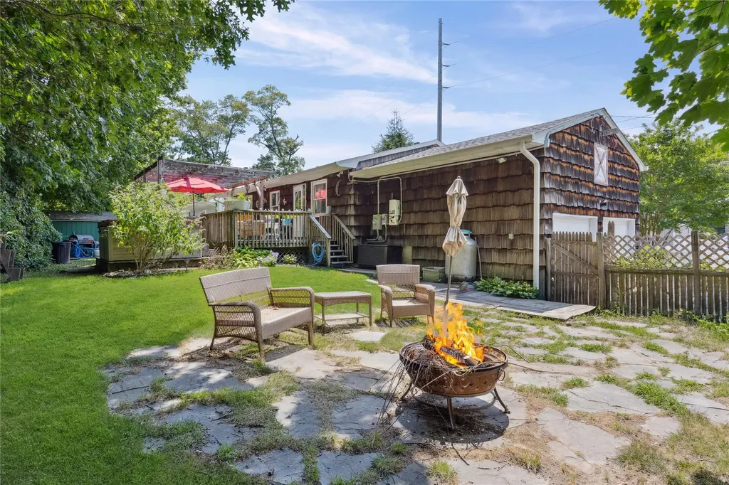 29 King Road Rocky Point NY 11778
