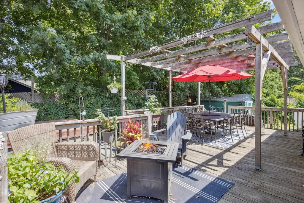 29 King Road Rocky Point NY 11778