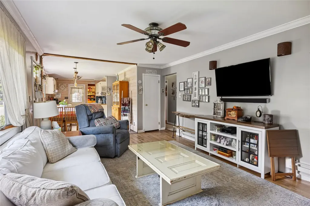 29 King Road Rocky Point NY 11778
