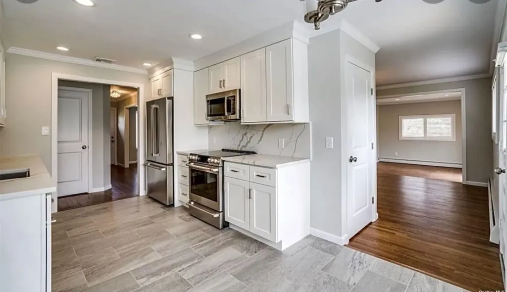 4 Pell Lane Syosset NY 11791