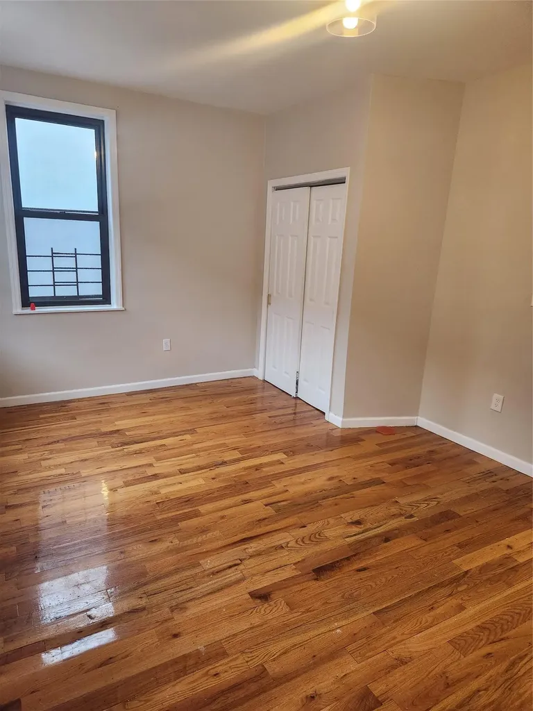3552 Willett Avenue Bronx NY 10467