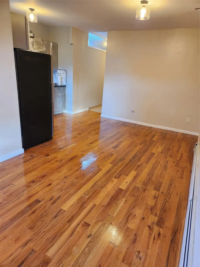 3552 Willett Avenue Bronx NY 10467