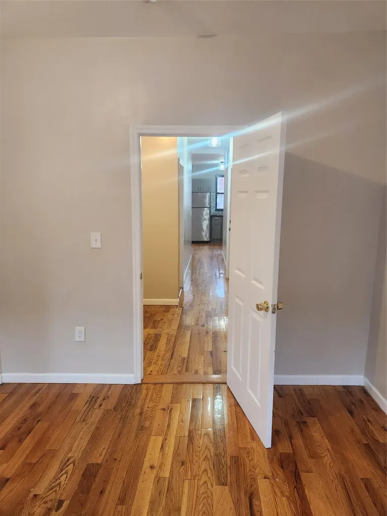 3552 Willett Avenue Bronx NY 10467