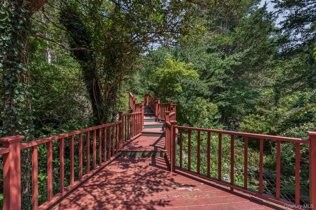 81 Glendale Road Ossining NY 10562