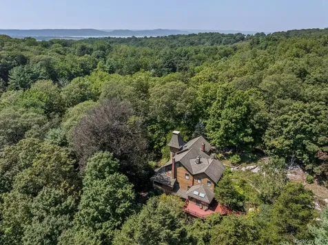81 Glendale Road Ossining NY 10562