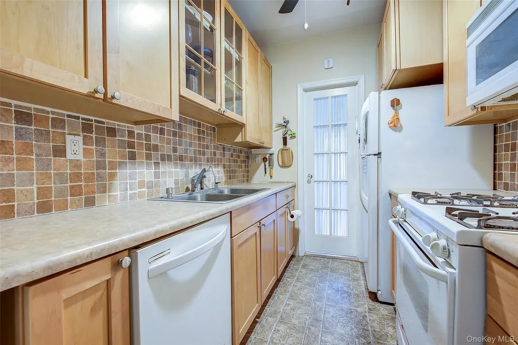 118-11 84th Avenue Kew Gardens NY 11415