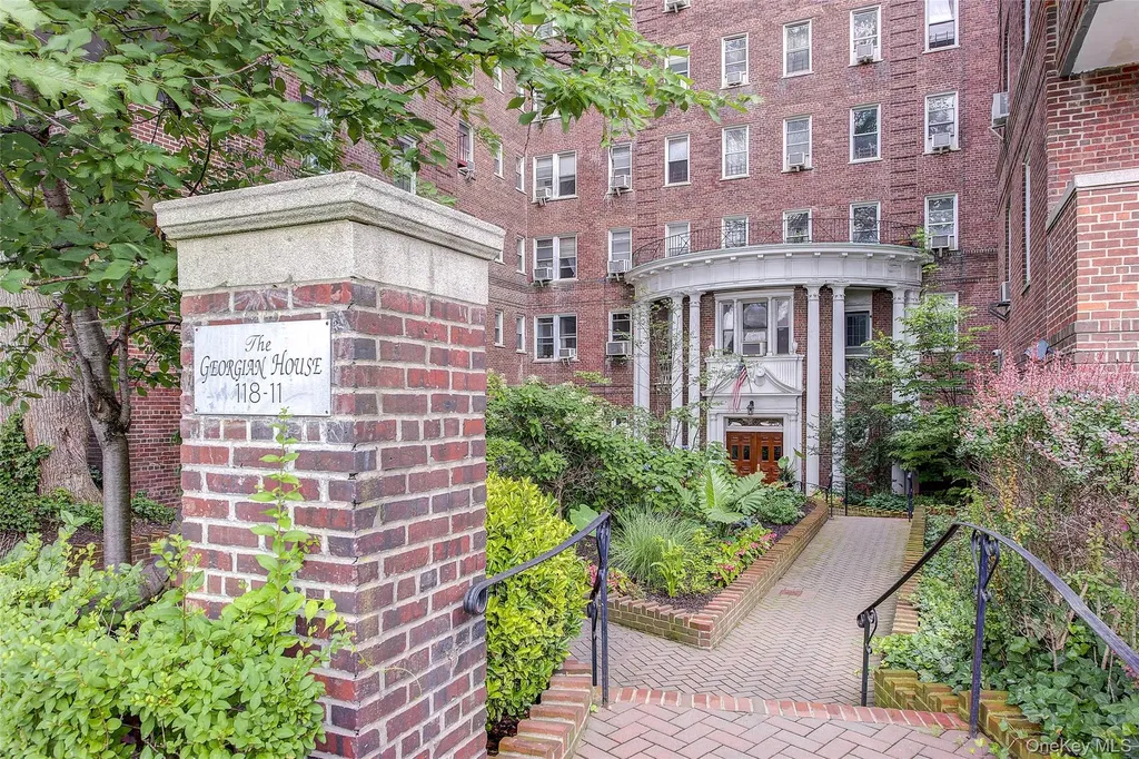 118-11 84th Avenue Kew Gardens NY 11415
