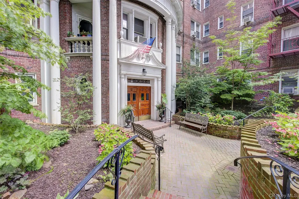 118-11 84th Avenue Kew Gardens NY 11415