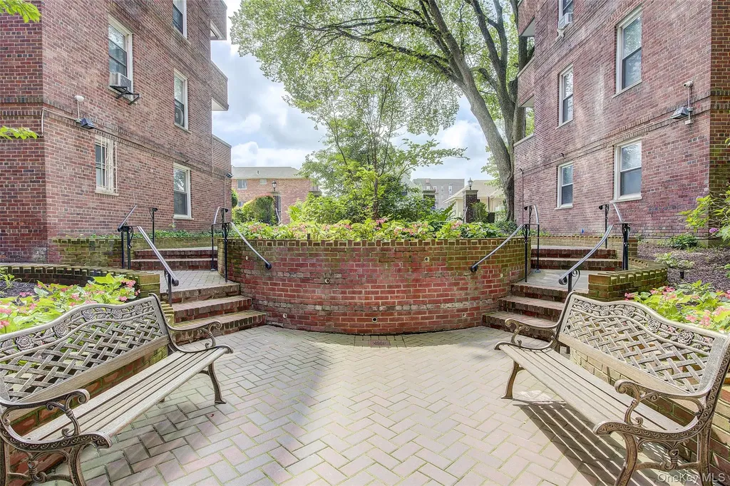 118-11 84th Avenue Kew Gardens NY 11415