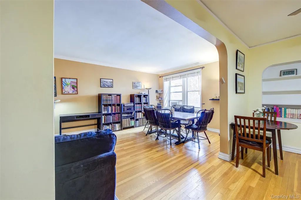 118-11 84th Avenue Kew Gardens NY 11415